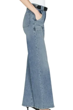 Frame Denim Modern Pocket Jeans in^ Denim